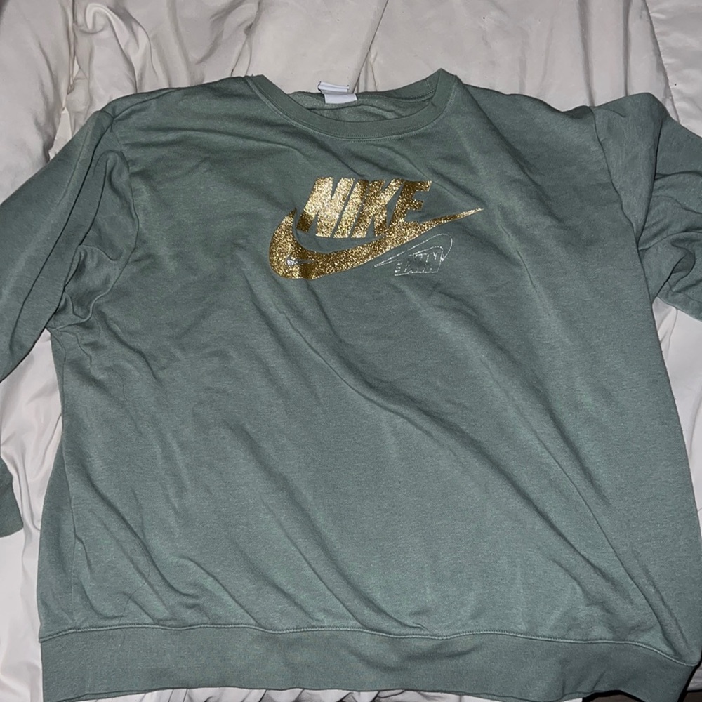Nike long sleeve shirt